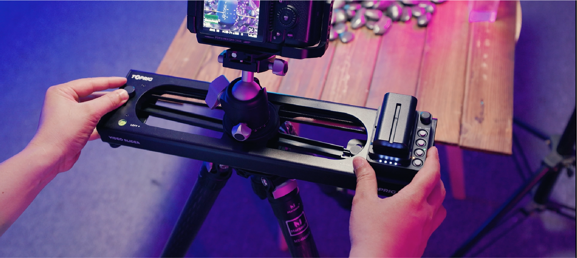 Accsoon TopRig S40 S60 low power motorized camera slider powered by NP-F battery or DC with up to 60 hours runtime